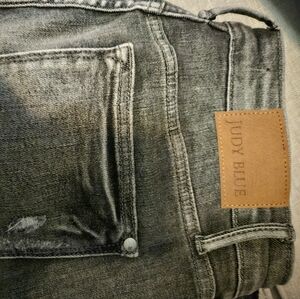 Judy Blue slightly distressed jeans